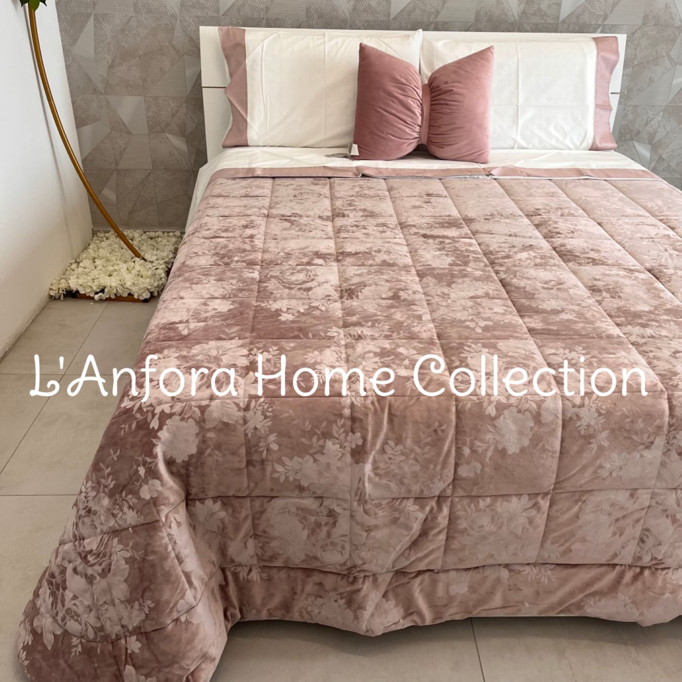 01732 -- 000 (1834) Trapunta Velluto Mirta Rosa Antico - immagine 1